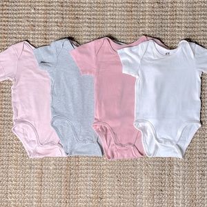 H&M set of onsie’s